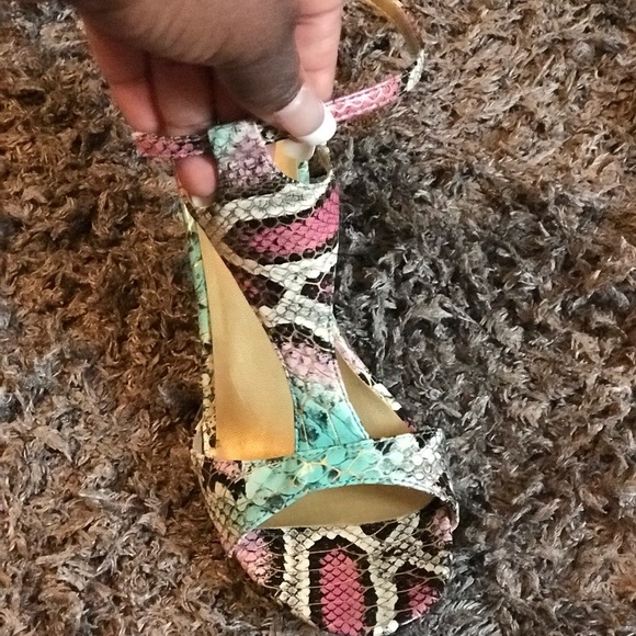Multicolor heels - Picture 5 of 8